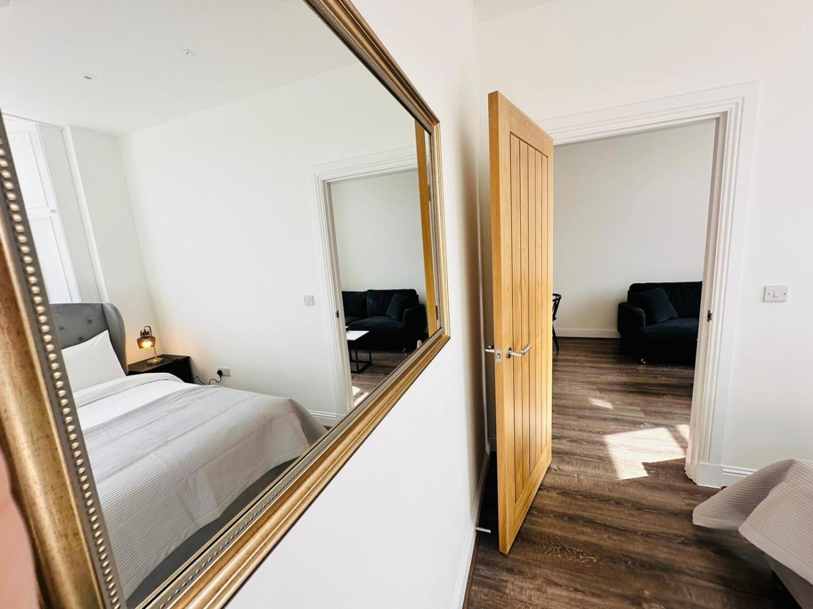 Barnet House Serviced Apartments Dunfermline Exterior photo