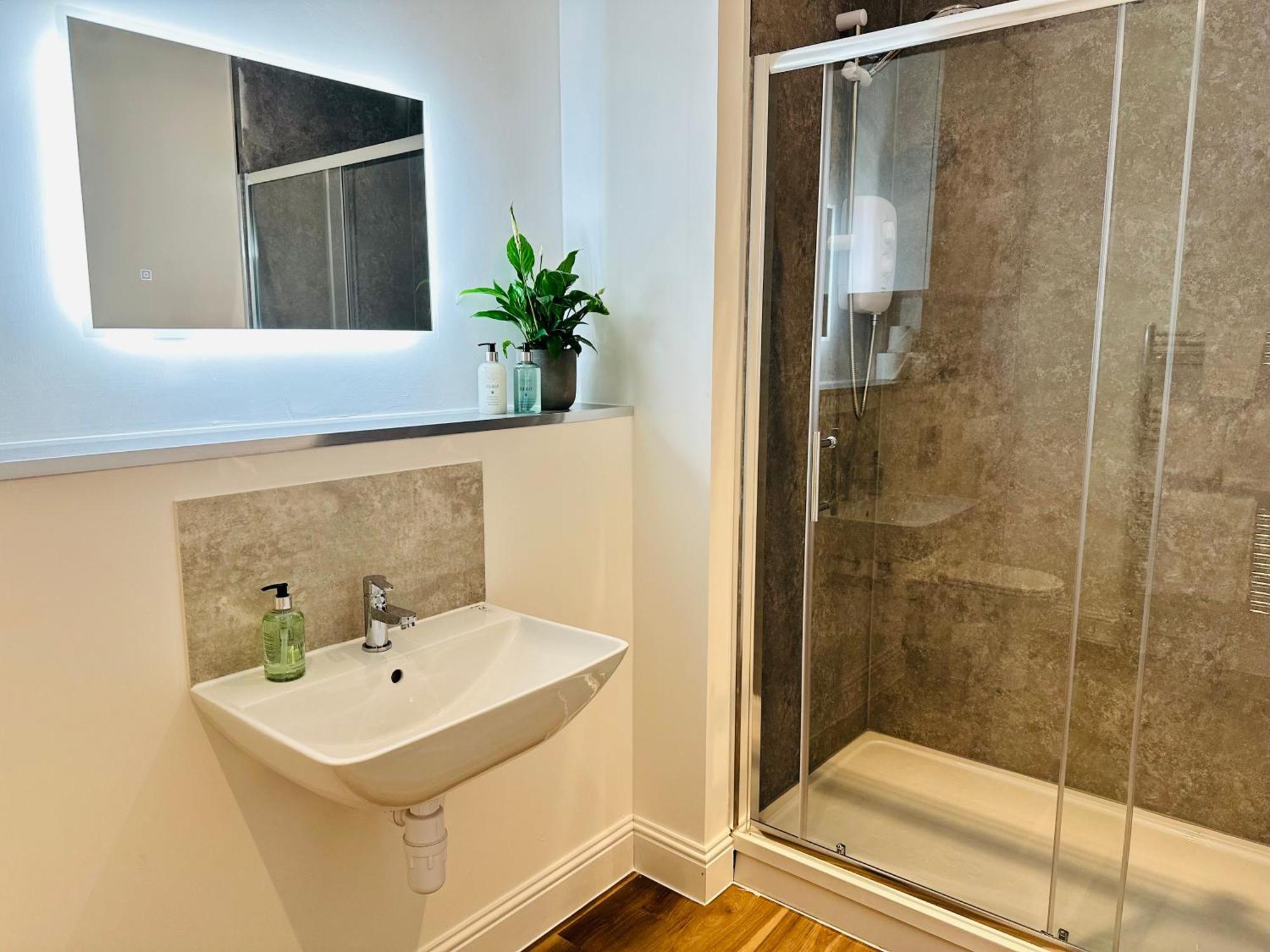 Barnet House Serviced Apartments Dunfermline Exterior photo