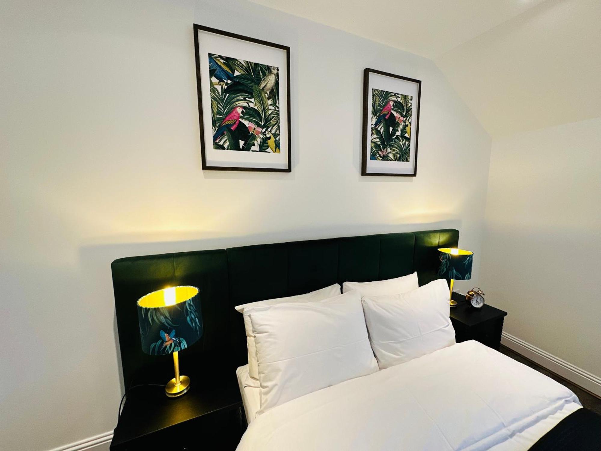 Barnet House Serviced Apartments Dunfermline Exterior photo