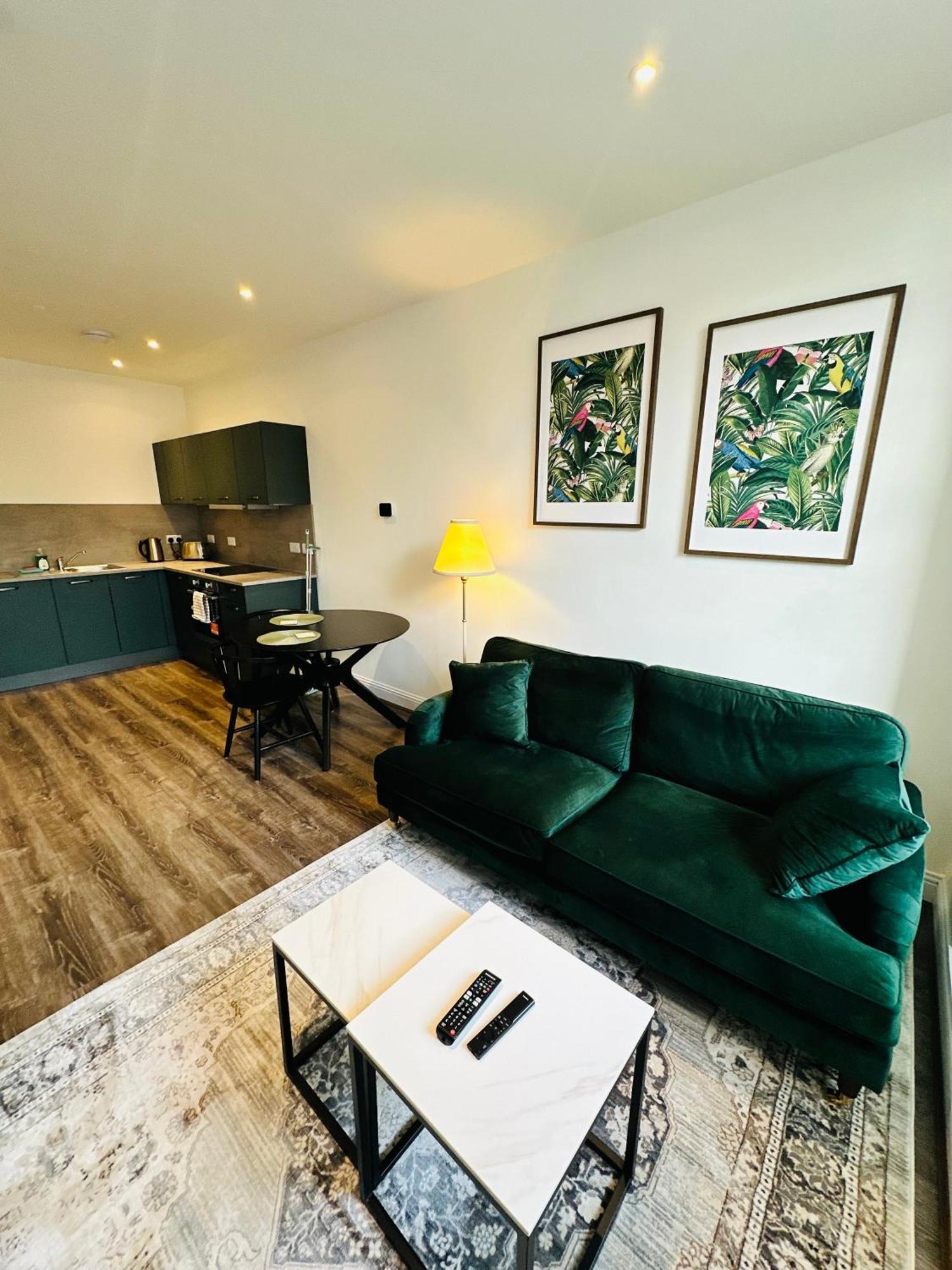 Barnet House Serviced Apartments Dunfermline Exterior photo