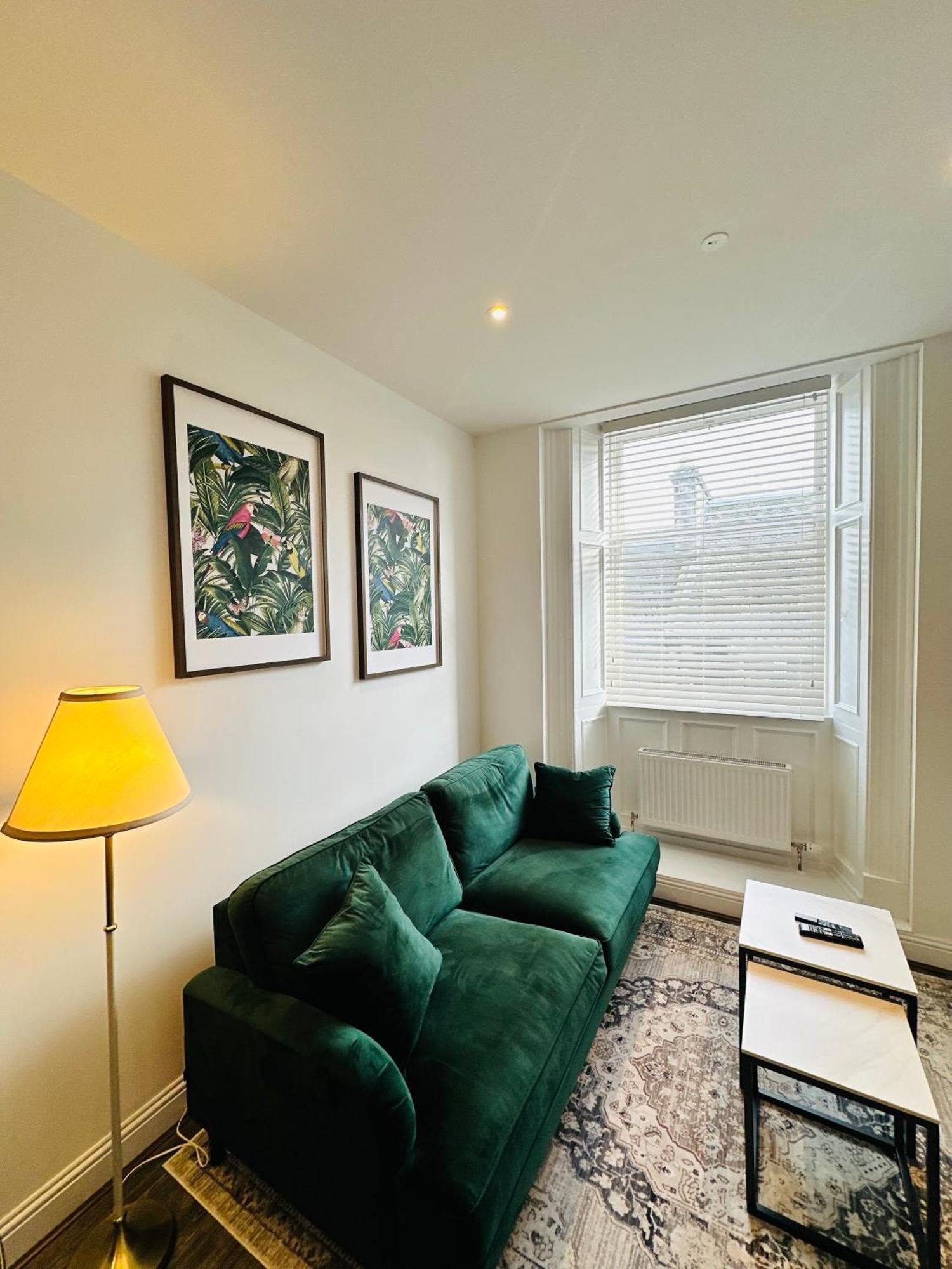 Barnet House Serviced Apartments Dunfermline Exterior photo