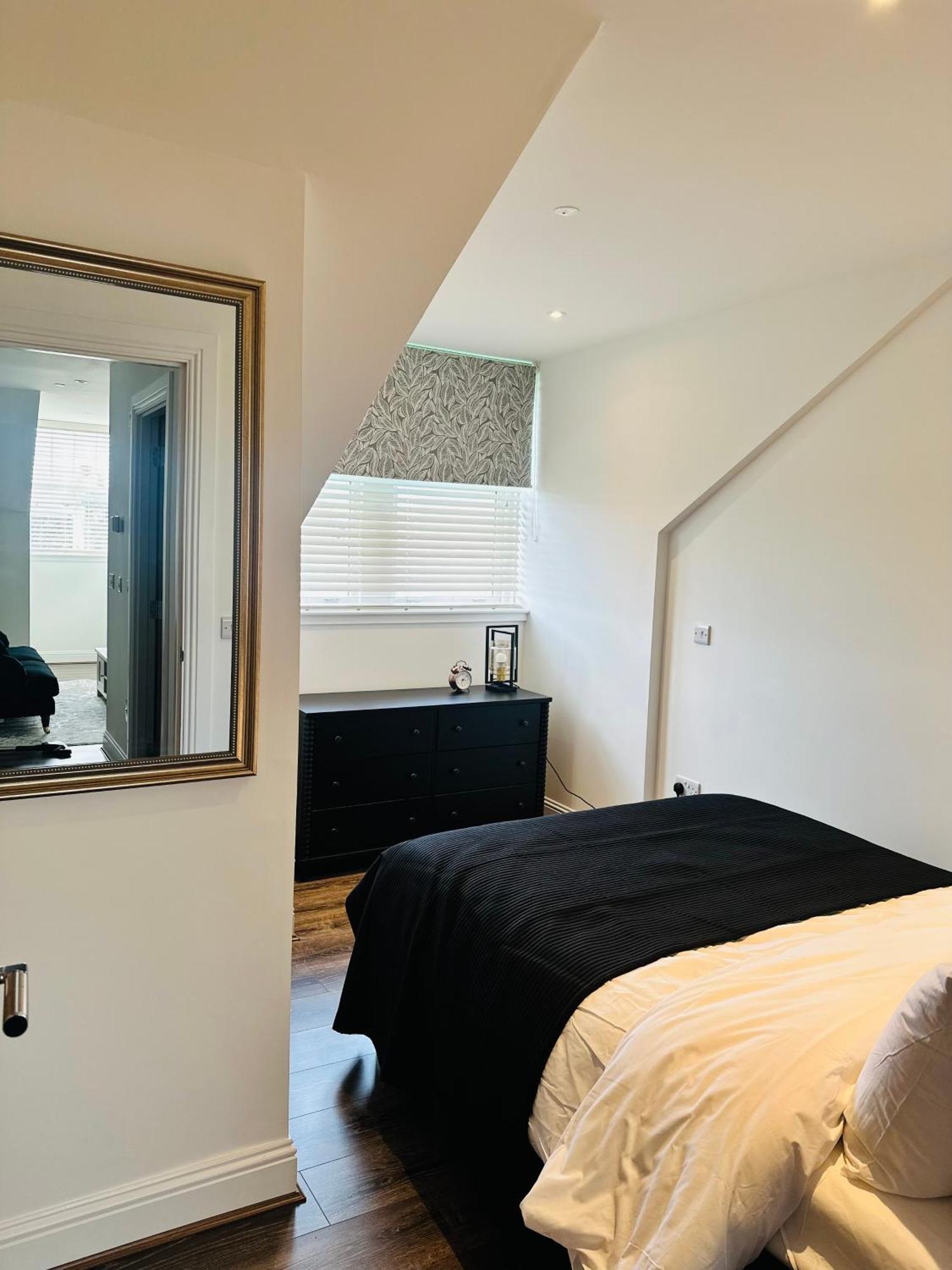 Barnet House Serviced Apartments Dunfermline Exterior photo