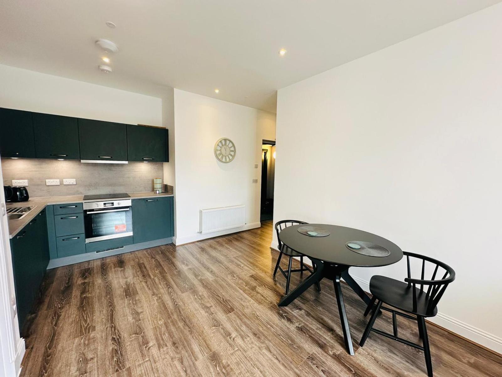 Barnet House Serviced Apartments Dunfermline Exterior photo
